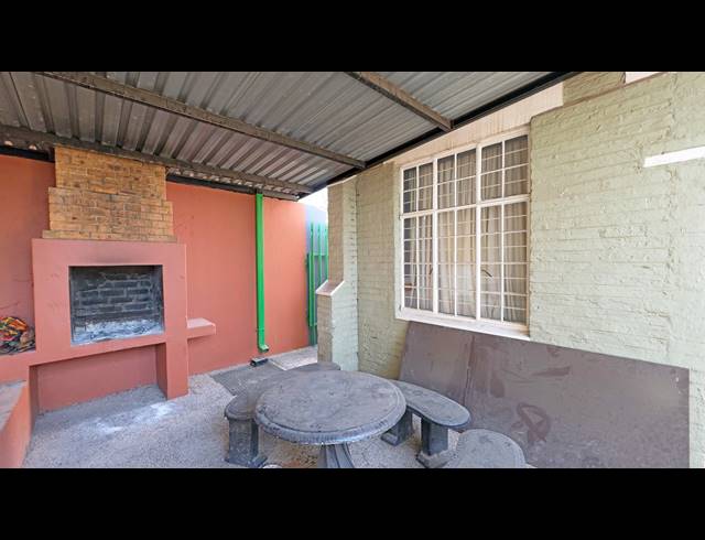 1,234M² BUILDING FOR SALE IN MARTINDALE